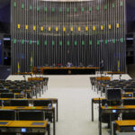 INSS vai testar autosserviços com totens nas agências e WhatsApp; entenda