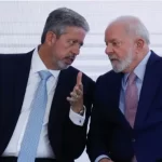 Vereador que foi visto bebendo dentro de escola em AL será investigado pelo MP