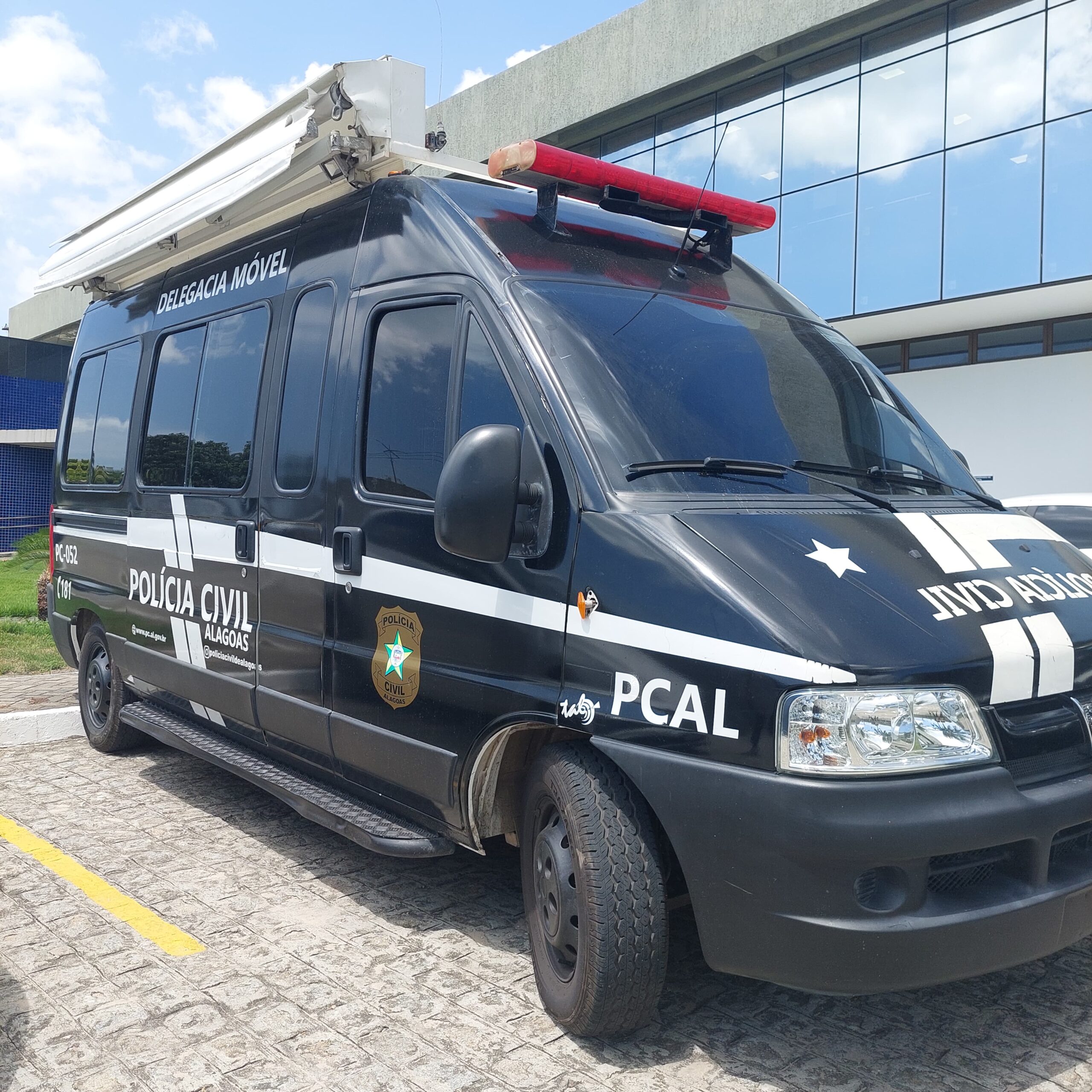 Polícia Civil Terá Delegacia Móvel Para Atender Ocorrências Do Clássico Csa X Crb Maceio Dia A Dia 0043