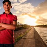 Baleia jubarte é avistada na praia de Jatiúca, em Maceió