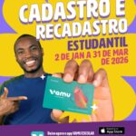 Naufrágio de jangada mobiliza bombeiros e jangadeiros na Praia da Pajuçara