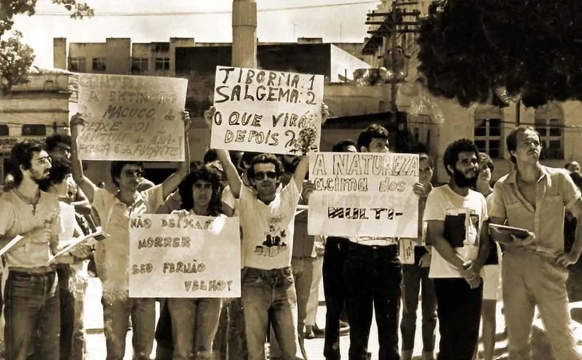 Manifestações do ano de 1986 eram contra a expansão da Braskem, antes Salgema - Foto: Acervo da Tribuna de Alagoas – 1986