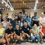 Árvore cai sobre carro e provoca lentidão no trânsito da Leste-Oeste